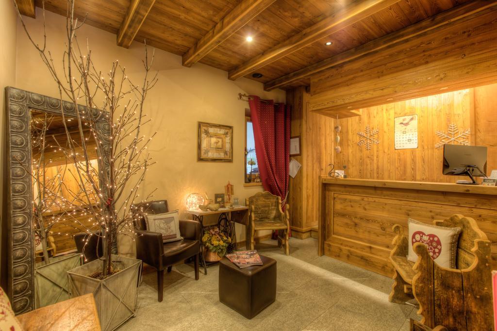 B&B Residence Checrouit Courmayeur Exteriör bild
