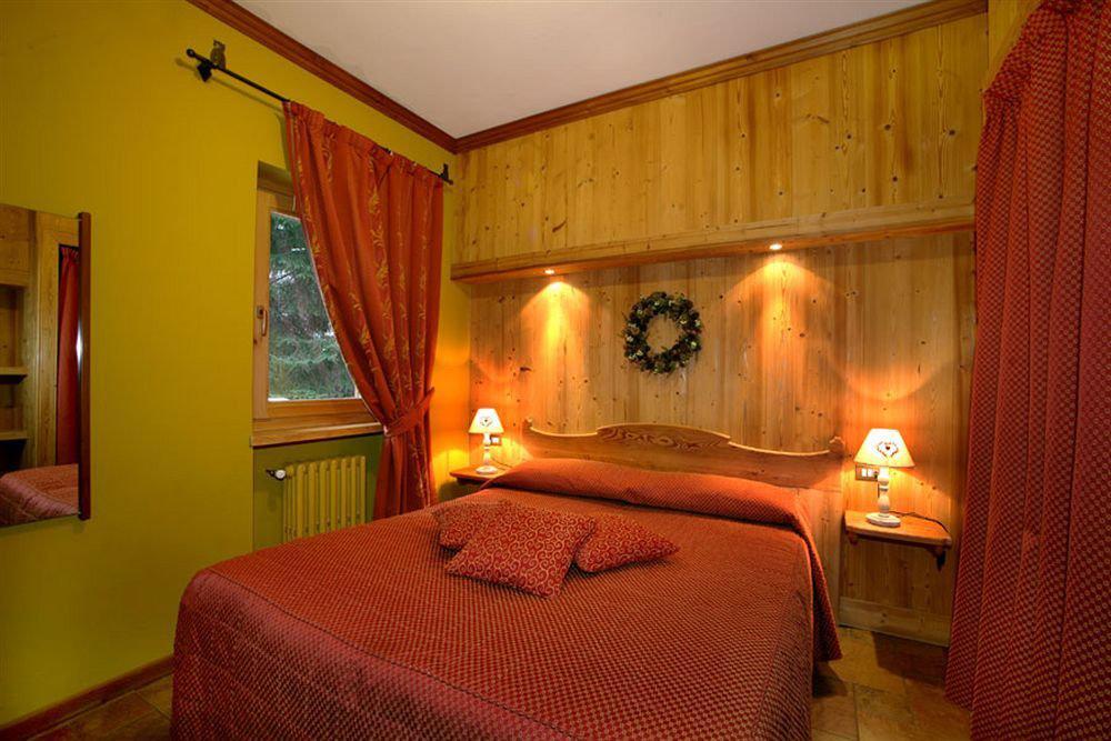 B&B Residence Checrouit Courmayeur Exteriör bild