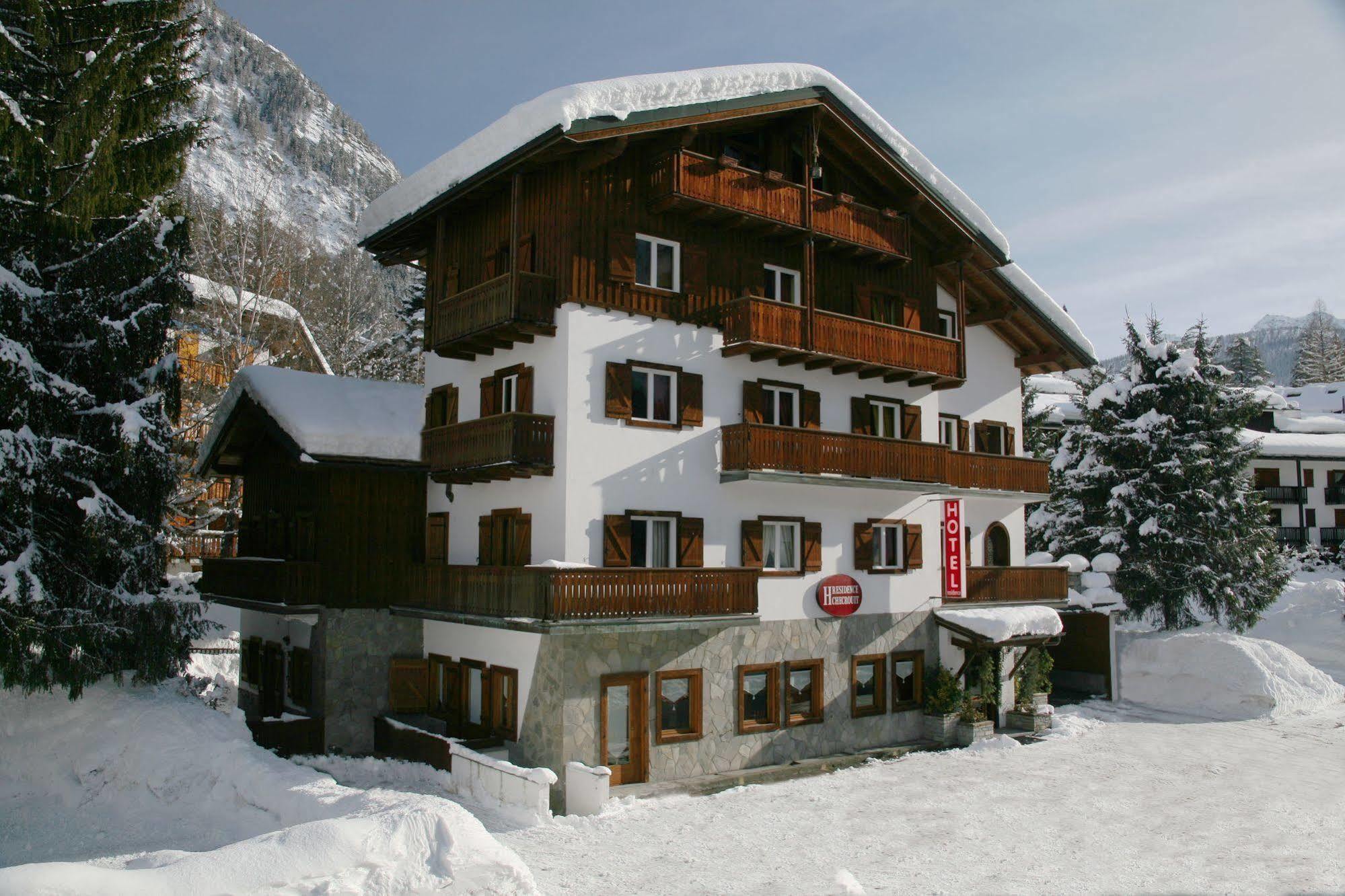 B&B Residence Checrouit Courmayeur Exteriör bild
