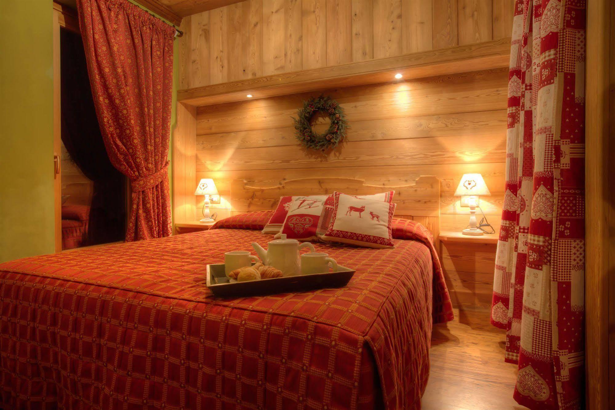 B&B Residence Checrouit Courmayeur Exteriör bild