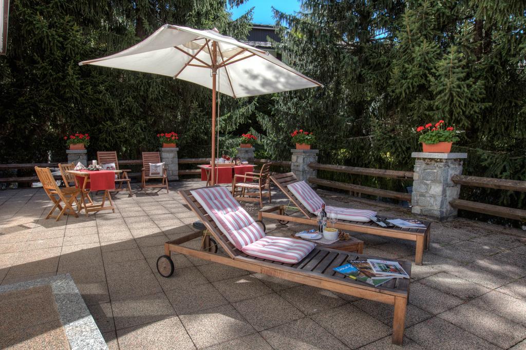 B&B Residence Checrouit Courmayeur Exteriör bild